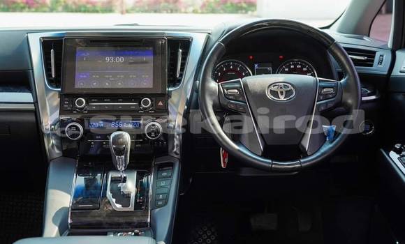Buy Used Toyota Vellfire White Car in Bangkok in Bangkok Buy Used Toyota Vellfire White Car in Bangkok in Bangkok