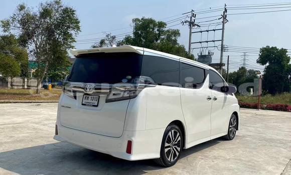 ซื้อ รถมือสอง Toyota Vellfire ขาว รถยนต์ ใน %{เมือง} ใน กรุงเทพมหานคร ซื้อ รถมือสอง Toyota Vellfire ขาว รถยนต์ ใน %{เมือง} ใน กรุงเทพมหานคร