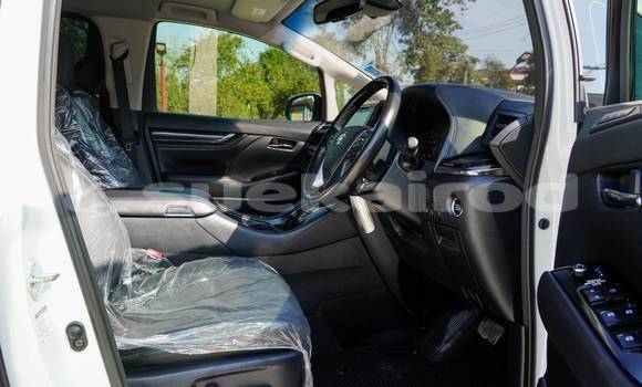 ซื้อ รถมือสอง Toyota Vellfire ขาว รถยนต์ ใน %{เมือง} ใน กรุงเทพมหานคร ซื้อ รถมือสอง Toyota Vellfire ขาว รถยนต์ ใน %{เมือง} ใน กรุงเทพมหานคร