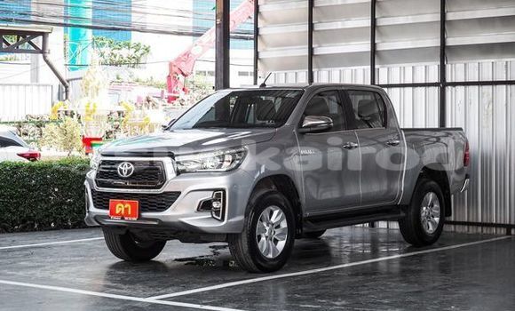 ซื้อ รถมือสอง Toyota Hiluxe Revo เงิน รถยนต์ ใน %{เมือง} ใน กรุงเทพมหานคร