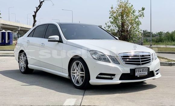 ซื้อ รถมือสอง Mercedes-Benz E-Classe ขาว รถยนต์ ใน %{เมือง} ใน กรุงเทพมหานคร ซื้อ รถมือสอง Mercedes-Benz E-Classe ขาว รถยนต์ ใน %{เมือง} ใน กรุงเทพมหานคร
