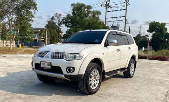 ซื้อ รถมือสอง Mitsubishi Pajero Sport ขาว รถยนต์ ใน %{เมือง} ใน กรุงเทพมหานคร