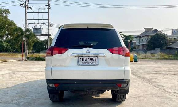 ซื้อ รถมือสอง Mitsubishi Pajero Sport ขาว รถยนต์ ใน %{เมือง} ใน กรุงเทพมหานคร ซื้อ รถมือสอง Mitsubishi Pajero Sport ขาว รถยนต์ ใน %{เมือง} ใน กรุงเทพมหานคร