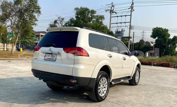ซื้อ รถมือสอง Mitsubishi Pajero Sport ขาว รถยนต์ ใน %{เมือง} ใน กรุงเทพมหานคร ซื้อ รถมือสอง Mitsubishi Pajero Sport ขาว รถยนต์ ใน %{เมือง} ใน กรุงเทพมหานคร