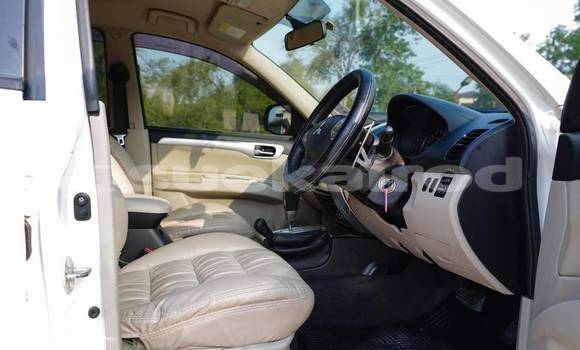 ซื้อ รถมือสอง Mitsubishi Pajero Sport ขาว รถยนต์ ใน %{เมือง} ใน กรุงเทพมหานคร ซื้อ รถมือสอง Mitsubishi Pajero Sport ขาว รถยนต์ ใน %{เมือง} ใน กรุงเทพมหานคร