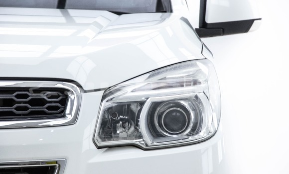 Buy Used Chevrolet Colorado White Car in Bangkok in Bangkok Buy Used Chevrolet Colorado White Car in Bangkok in Bangkok