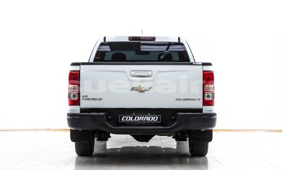 Buy Used Chevrolet Colorado White Car in Bangkok in Bangkok Buy Used Chevrolet Colorado White Car in Bangkok in Bangkok