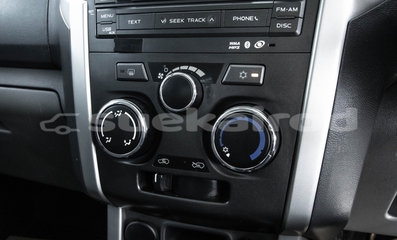 Buy Used Chevrolet Colorado White Car in Bangkok in Bangkok Buy Used Chevrolet Colorado White Car in Bangkok in Bangkok