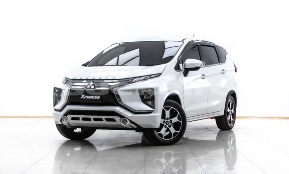 Buy Used Mitsubishi Xpander White Car in Bangkok in Bangkok