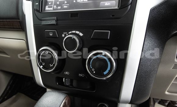 Buy Used Isuzu MU-X White Car in Bangkok in Bangkok Buy Used Isuzu MU-X White Car in Bangkok in Bangkok