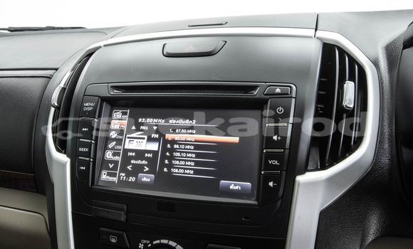 Buy Used Isuzu MU-X White Car in Bangkok in Bangkok Buy Used Isuzu MU-X White Car in Bangkok in Bangkok