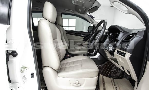 Buy Used Isuzu MU-X White Car in Bangkok in Bangkok Buy Used Isuzu MU-X White Car in Bangkok in Bangkok