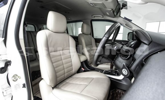 Buy Used Isuzu MU-X White Car in Bangkok in Bangkok Buy Used Isuzu MU-X White Car in Bangkok in Bangkok