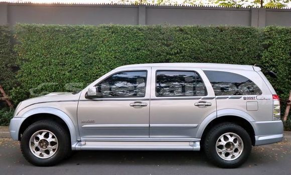 Buy Used Isuzu MU-7 Silver Car in Bangkok in Bangkok Buy Used Isuzu MU-7 Silver Car in Bangkok in Bangkok