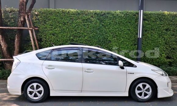 Buy Used Toyota Prius White Car in Bangkok in Bangkok Buy Used Toyota Prius White Car in Bangkok in Bangkok