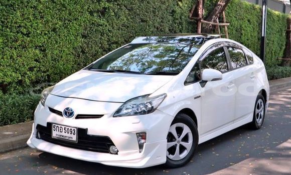 Buy Used Toyota Prius White Car in Bangkok in Bangkok Buy Used Toyota Prius White Car in Bangkok in Bangkok