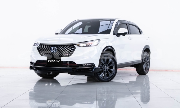 Buy Used Honda HR-V White Car in Bangkok in Bangkok Buy Used Honda HR-V White Car in Bangkok in Bangkok