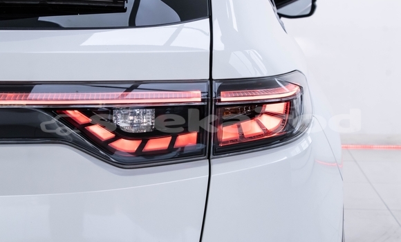 Buy Used Honda HR-V White Car in Bangkok in Bangkok Buy Used Honda HR-V White Car in Bangkok in Bangkok