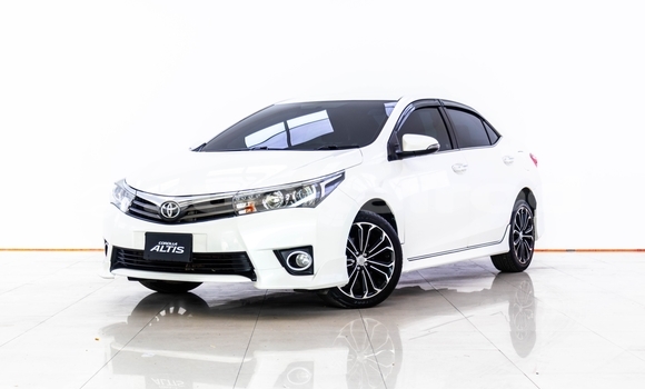 ซื้อ รถมือสอง Toyota Altis ขาว รถยนต์ ใน %{เมือง} ใน กรุงเทพมหานคร