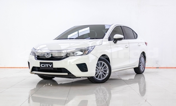 ซื้อ รถมือสอง Honda City ขาว รถยนต์ ใน %{เมือง} ใน กรุงเทพมหานคร