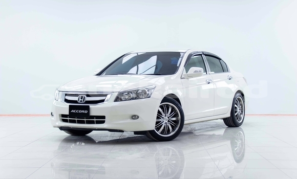 ซื้อ รถมือสอง Honda Accord ขาว รถยนต์ ใน %{เมือง} ใน กรุงเทพมหานคร