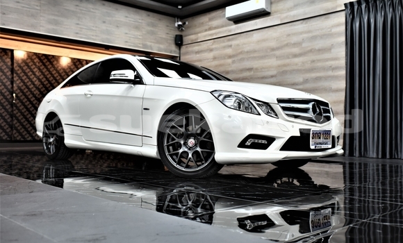 ซื้อ รถมือสอง Mercedes-Benz E-Classe ขาว รถยนต์ ใน %{เมือง} ใน กรุงเทพมหานคร ซื้อ รถมือสอง Mercedes-Benz E-Classe ขาว รถยนต์ ใน %{เมือง} ใน กรุงเทพมหานคร
