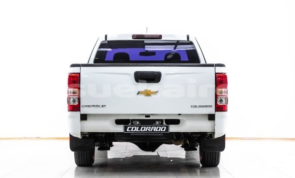 Buy Used Chevrolet Colorado White Car in Bangkok in Bangkok Buy Used Chevrolet Colorado White Car in Bangkok in Bangkok