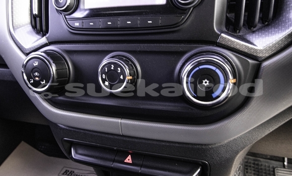 Buy Used Chevrolet Colorado White Car in Bangkok in Bangkok Buy Used Chevrolet Colorado White Car in Bangkok in Bangkok