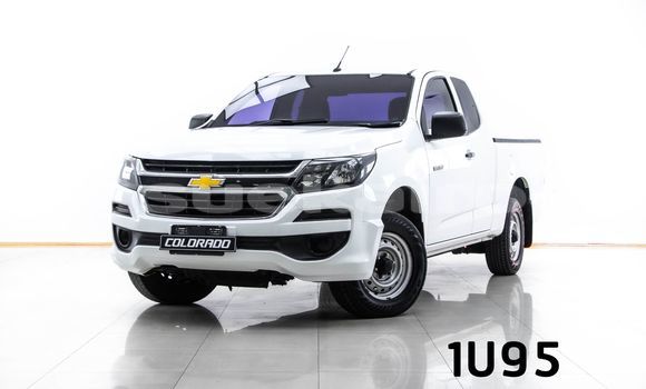 Buy Used Chevrolet Colorado White Car in Bangkok in Bangkok Buy Used Chevrolet Colorado White Car in Bangkok in Bangkok