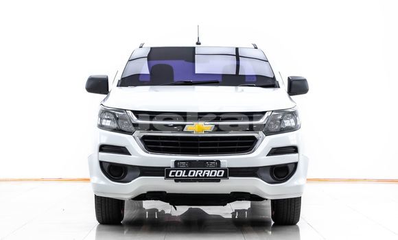Buy Used Chevrolet Colorado White Car in Bangkok in Bangkok Buy Used Chevrolet Colorado White Car in Bangkok in Bangkok