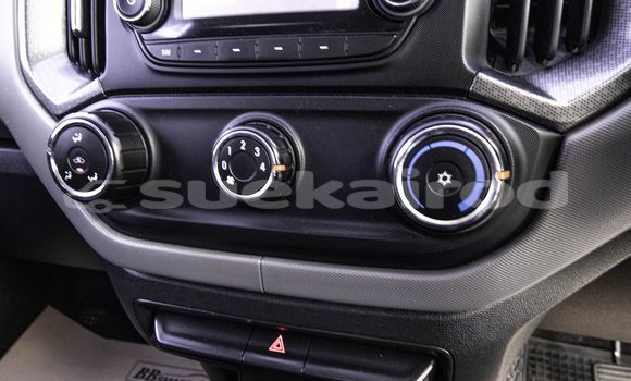 Buy Used Chevrolet Colorado White Car in Bangkok in Bangkok Buy Used Chevrolet Colorado White Car in Bangkok in Bangkok