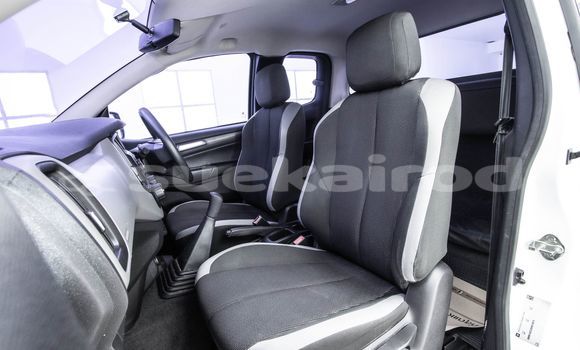 Buy Used Chevrolet Colorado White Car in Bangkok in Bangkok Buy Used Chevrolet Colorado White Car in Bangkok in Bangkok