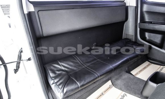 Buy Used Chevrolet Colorado White Car in Bangkok in Bangkok Buy Used Chevrolet Colorado White Car in Bangkok in Bangkok