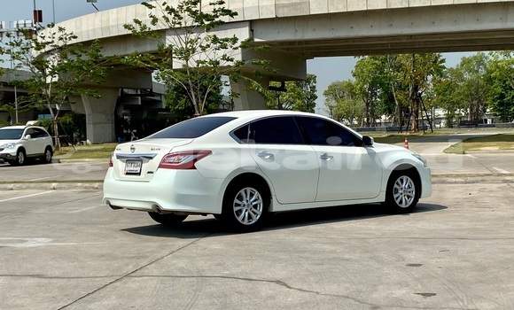 Buy Used Nissan Teana White Car in Bangkok in Bangkok Buy Used Nissan Teana White Car in Bangkok in Bangkok