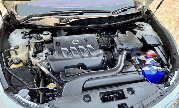 Buy Used Nissan Teana White Car in Bangkok in Bangkok Buy Used Nissan Teana White Car in Bangkok in Bangkok
