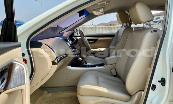 Buy Used Nissan Teana White Car in Bangkok in Bangkok Buy Used Nissan Teana White Car in Bangkok in Bangkok