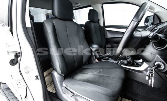 Buy Used Isuzu D-Max White Car in Bangkok in Bangkok Buy Used Isuzu D-Max White Car in Bangkok in Bangkok