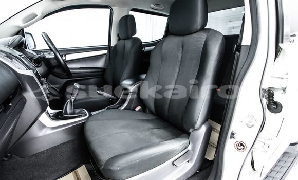 Buy Used Isuzu D-Max White Car in Bangkok in Bangkok Buy Used Isuzu D-Max White Car in Bangkok in Bangkok