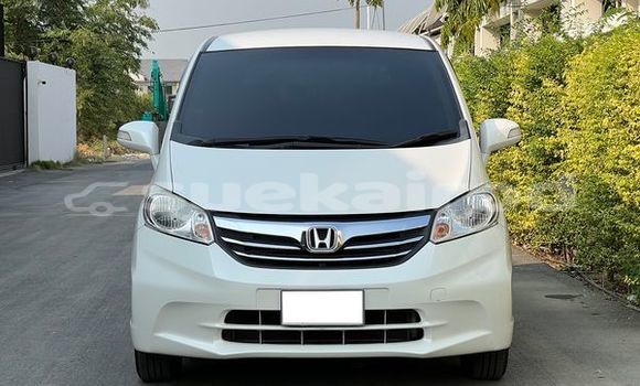 Buy Used Honda Freed White Car in Bangkok in Bangkok Buy Used Honda Freed White Car in Bangkok in Bangkok