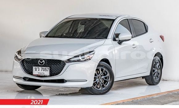 ซื้อ รถมือสอง Mazda Mazda 2 ขาว รถยนต์ ใน %{เมือง} ใน กรุงเทพมหานคร