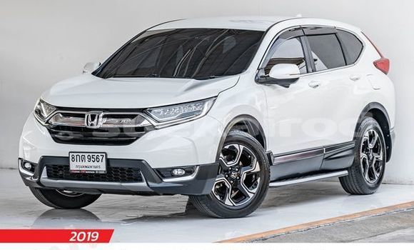 Buy Used Honda CR-V White Car in Bangkok in Bangkok