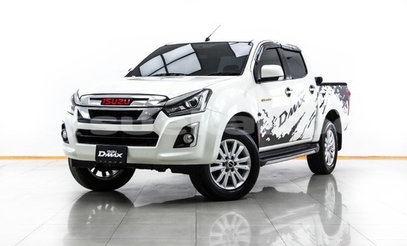 ซื้อ รถมือสอง Isuzu D–MAX ขาว รถยนต์ ใน %{เมือง} ใน กรุงเทพมหานคร