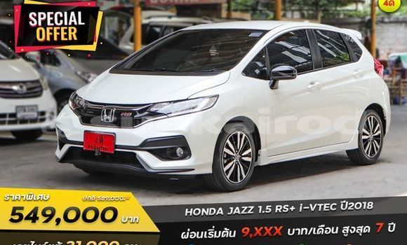ซื้อ รถมือสอง Honda Jazz ขาว รถยนต์ ใน %{เมือง} ใน กรุงเทพมหานคร