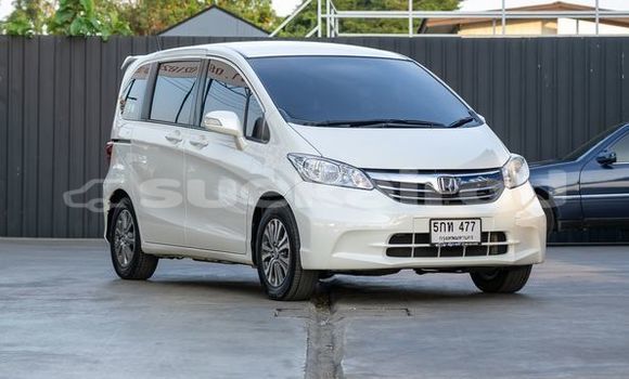 Buy Used Honda Freed White Car in Bangkok in Bangkok Buy Used Honda Freed White Car in Bangkok in Bangkok