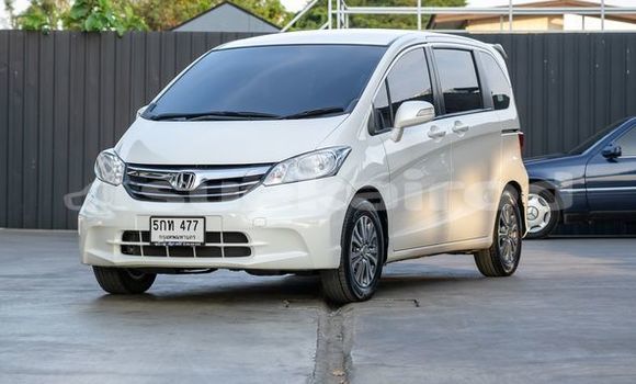 Buy Used Honda Freed White Car in Bangkok in Bangkok Buy Used Honda Freed White Car in Bangkok in Bangkok