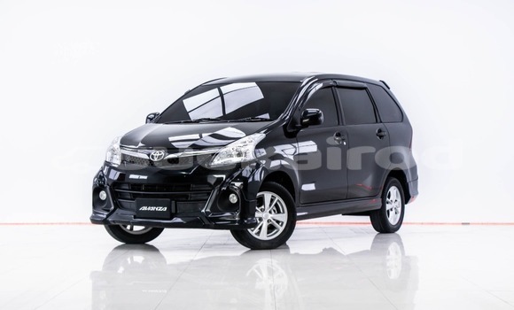ซื้อ รถมือสอง Toyota Avanza สีดำ รถยนต์ ใน %{เมือง} ใน กรุงเทพมหานคร