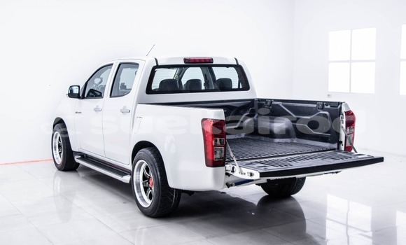 Buy Used Isuzu D-Max White Car in Bangkok in Bangkok Buy Used Isuzu D-Max White Car in Bangkok in Bangkok
