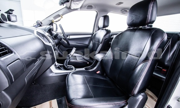 Buy Used Isuzu D-Max White Car in Bangkok in Bangkok Buy Used Isuzu D-Max White Car in Bangkok in Bangkok