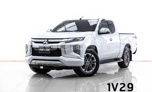 Buy Used Mitsubishi Triton White Car in Bangkok in Bangkok Buy Used Mitsubishi Triton White Car in Bangkok in Bangkok