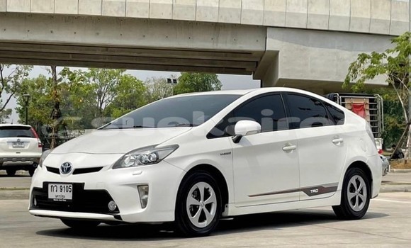 Buy Used Toyota Prius White Car in Bangkok in Bangkok